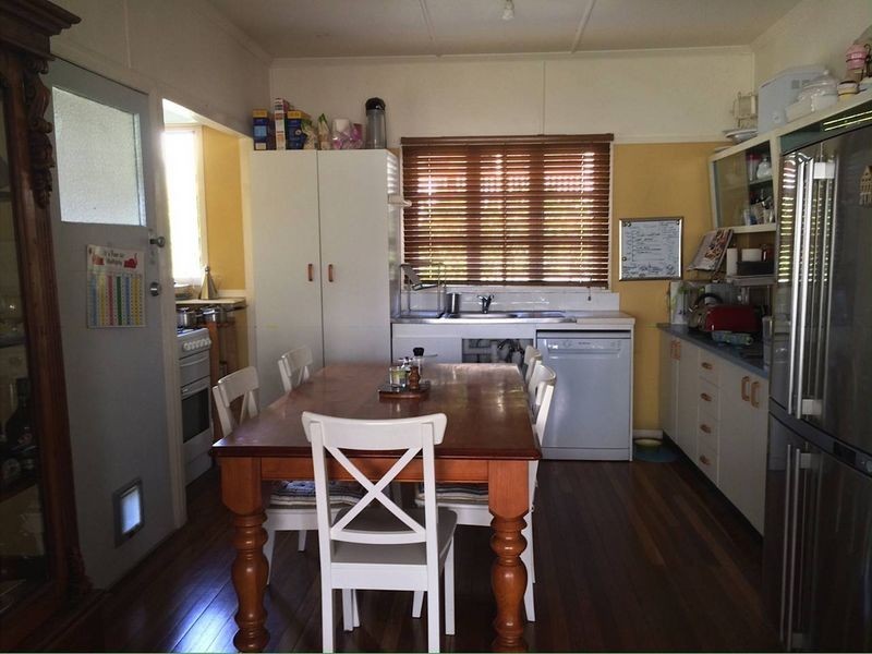 76 Layard Street, Holland Park QLD 4121