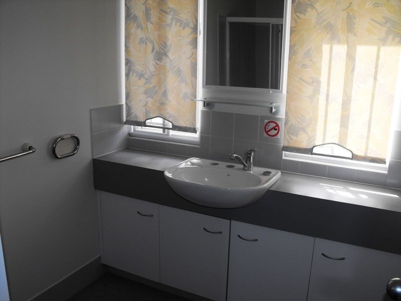 5/28 Walter St, Holland Park West QLD 4121