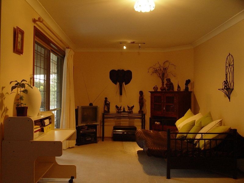 8 Dalrello Street, Carina QLD 4152