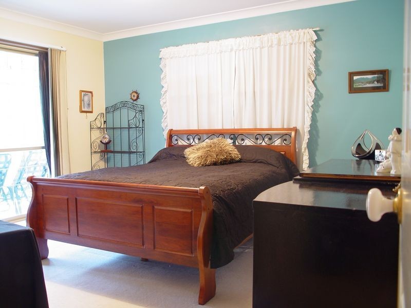 8 Dalrello Street, Carina QLD 4152