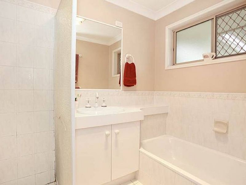 259 Cracknell Road, Tarragindi QLD 4121