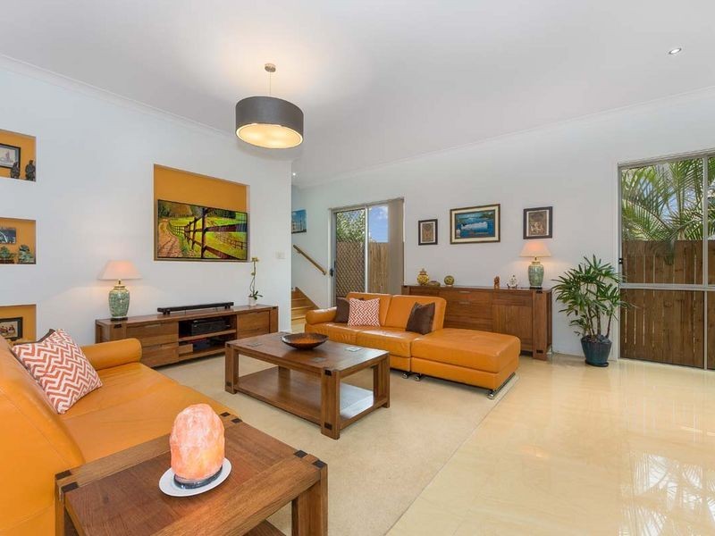 53 Palm Avenue, Holland Park West QLD 4121