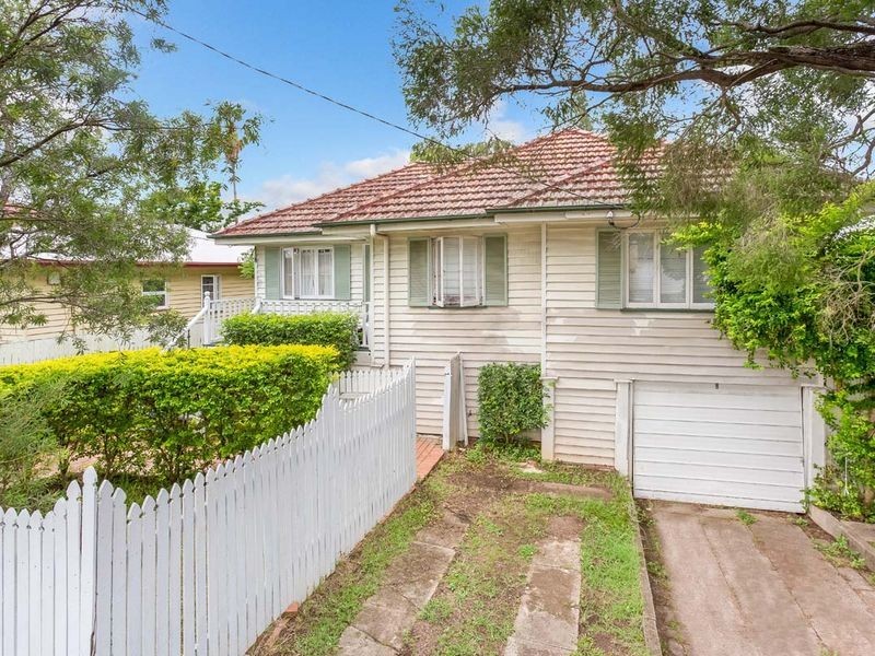 64 Marshall Road, Holland Park West QLD 4121