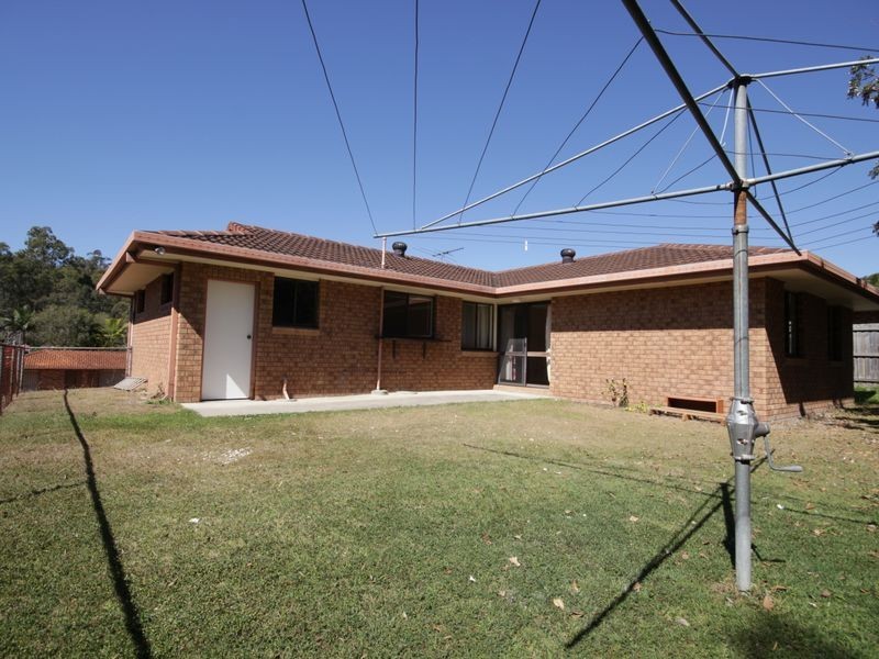 18 Glenalwyn, Holland Park QLD 4121