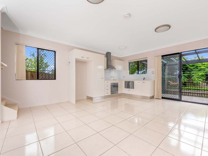 6/8 Cambridge Street, Carina Heights QLD 4152