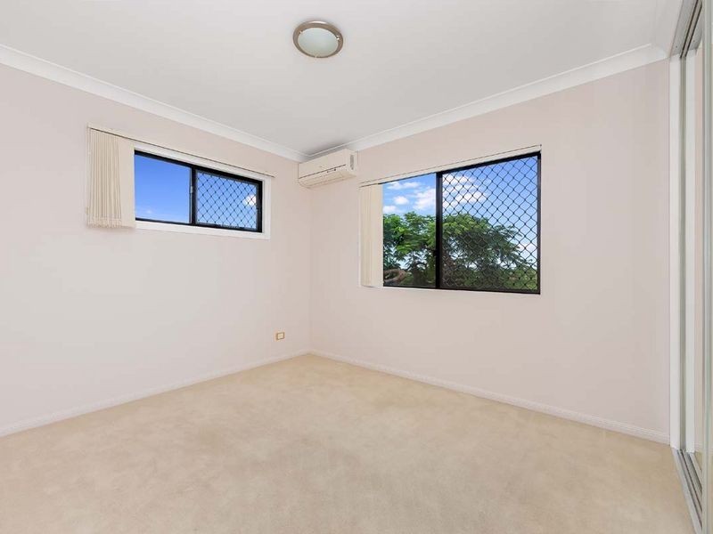 6/8 Cambridge Street, Carina Heights QLD 4152
