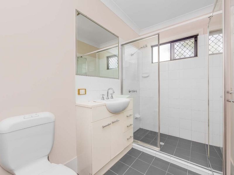 6/8 Cambridge Street, Carina Heights QLD 4152