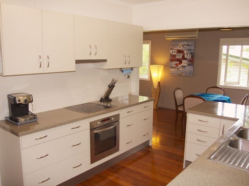 134 Bapaune Road, Holland Park West QLD 4121