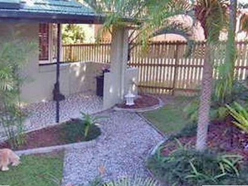 39 Eric Rd, Holland Park QLD 4121