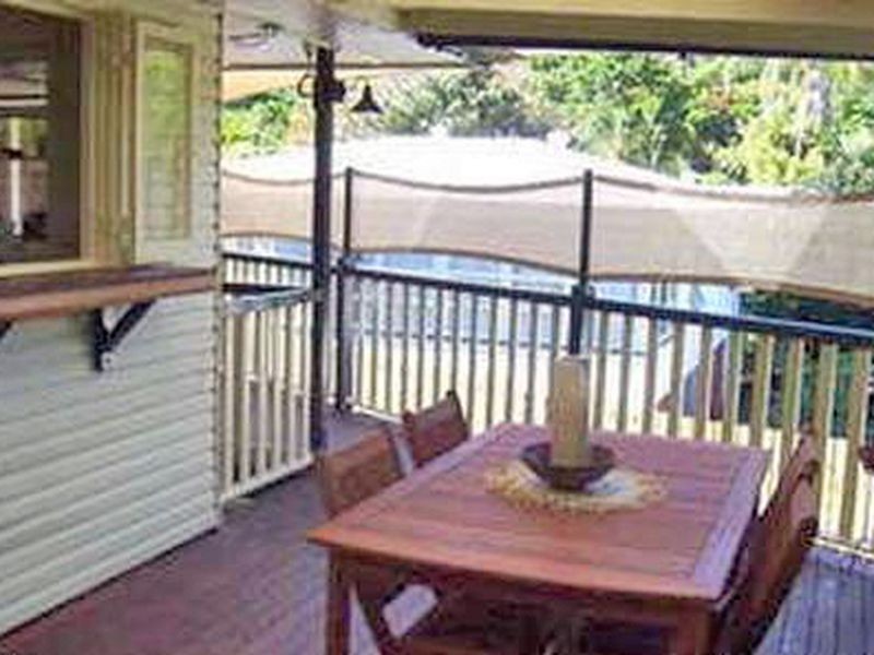 39 Eric Rd, Holland Park QLD 4121