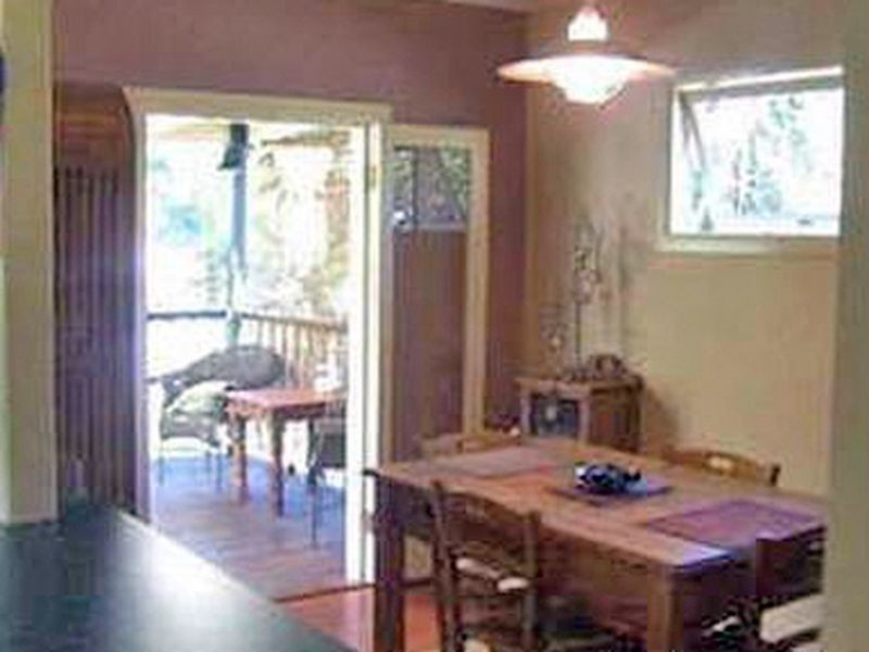 39 Eric Rd, Holland Park QLD 4121