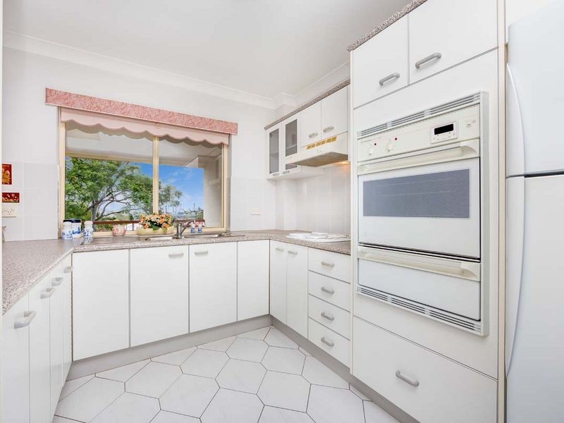 9/37 Crump Street, Holland Park West QLD 4121