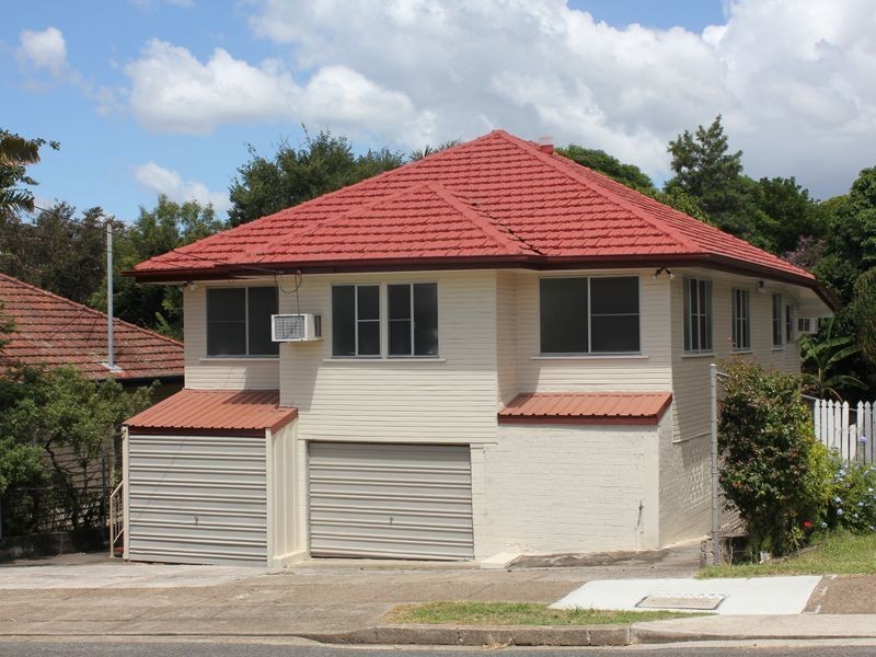15 Arnold Street, Holland Park QLD 4121