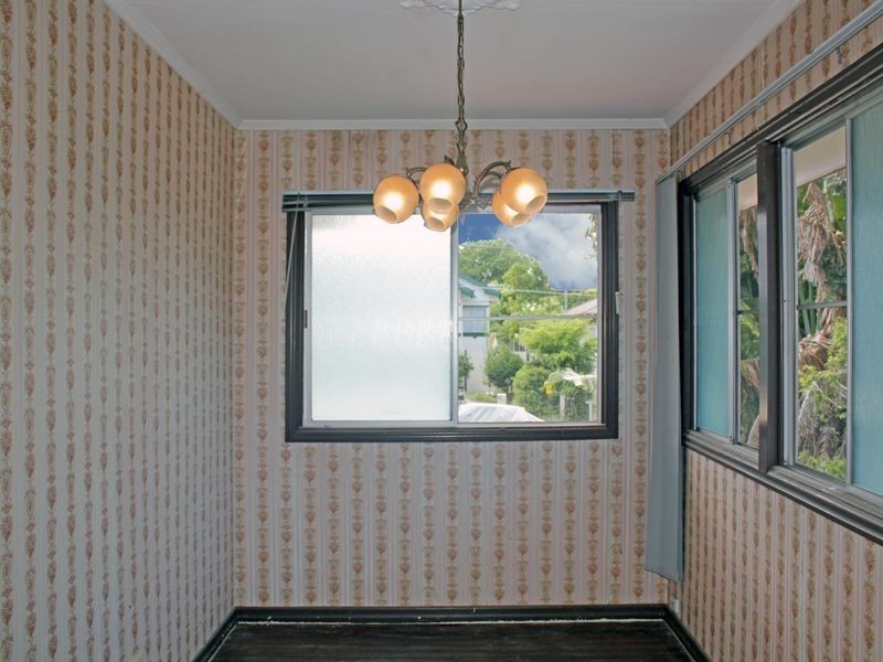 15 Arnold Street, Holland Park QLD 4121