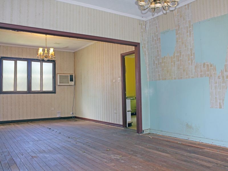 15 Arnold Street, Holland Park QLD 4121