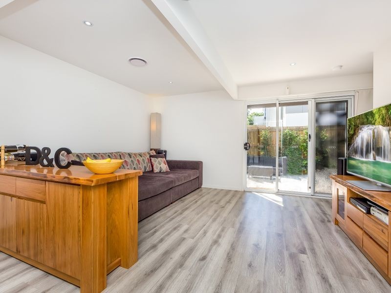 2/27 Rockingham Street, Mount Gravatt QLD 4122