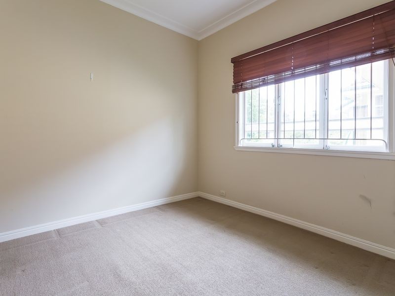 52 OXLEY DRIVE, Holland Park QLD 4121