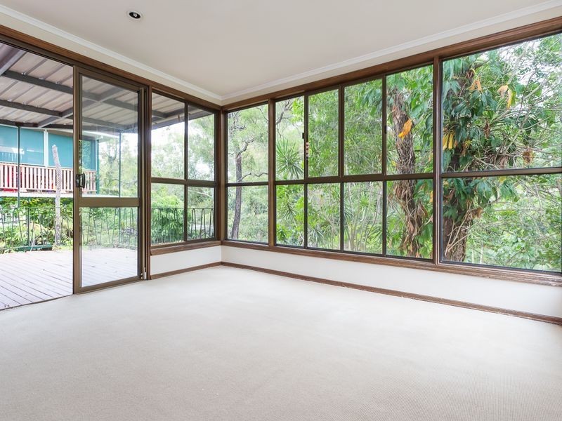 52 OXLEY DRIVE, Holland Park QLD 4121