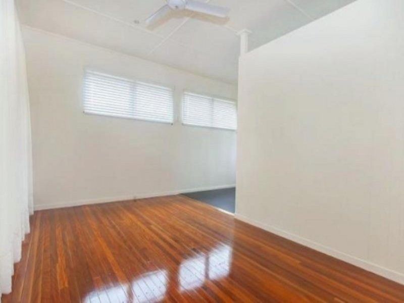 120 Pozieres St, Tarragindi QLD 4121