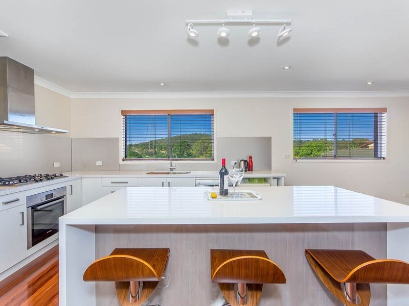 16 Flynn Street, Holland Park West QLD 4121