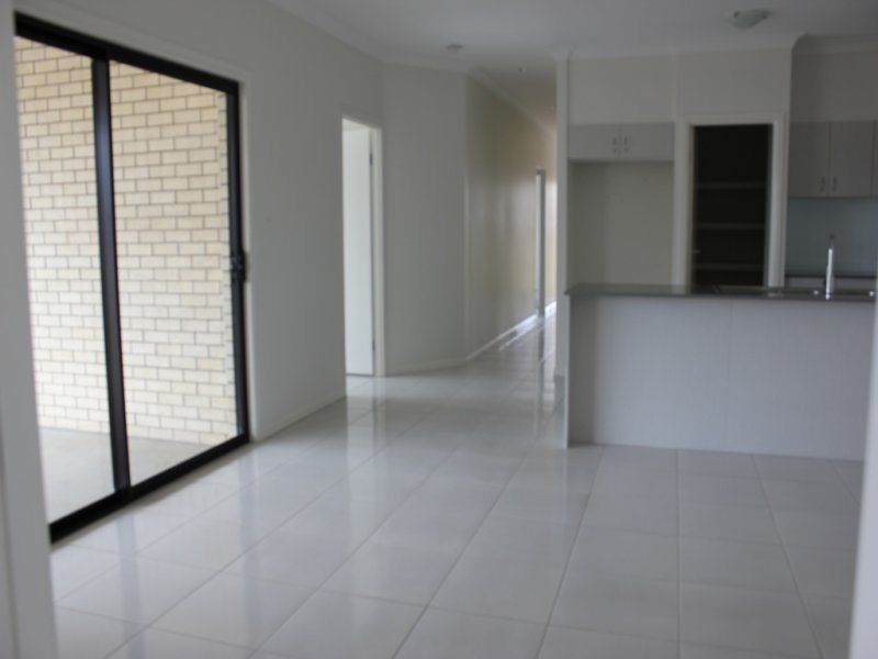 42A Michael David Dr, Warner QLD 4500