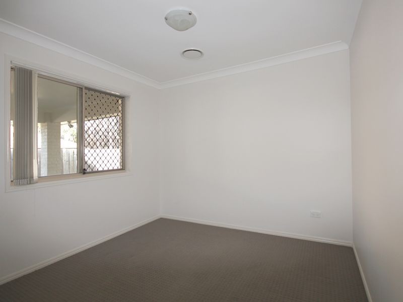 8 Harvey Pl, Calamvale QLD 4116