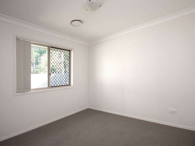 8 Harvey Pl, Calamvale QLD 4116