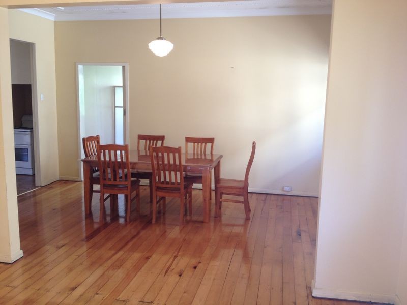 32 Swain St, Holland Park West QLD 4121