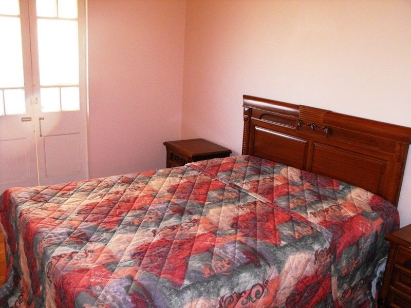 32 Swain St, Holland Park West QLD 4121