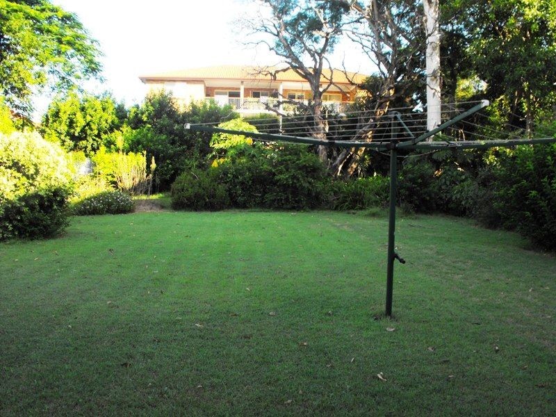 32 Swain St, Holland Park West QLD 4121