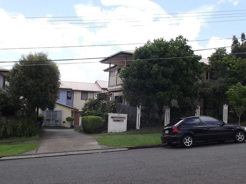 4/10 Rolle St, Holland Park West QLD 4121