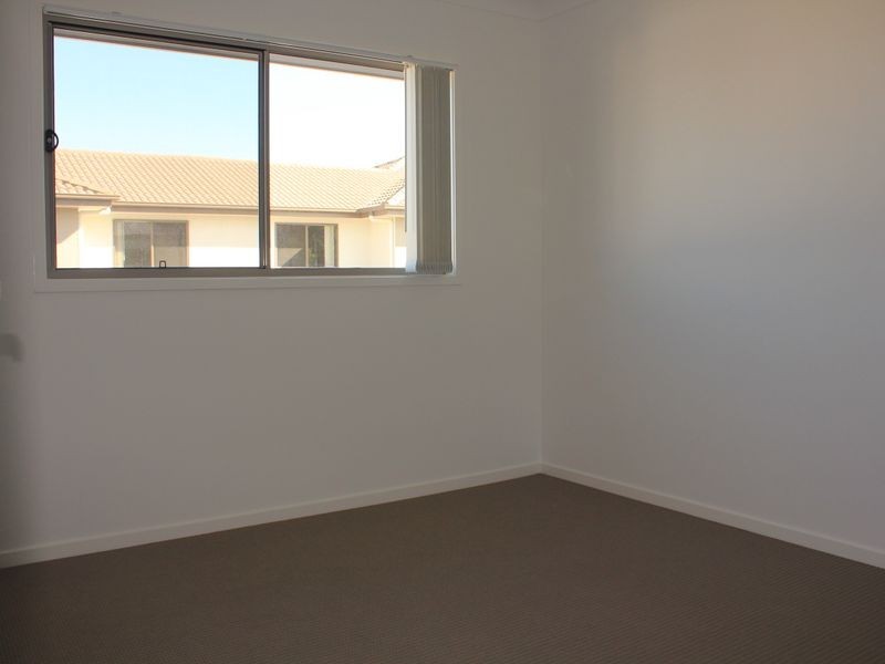 8/6 Eduard Pl, Calamvale QLD 4116