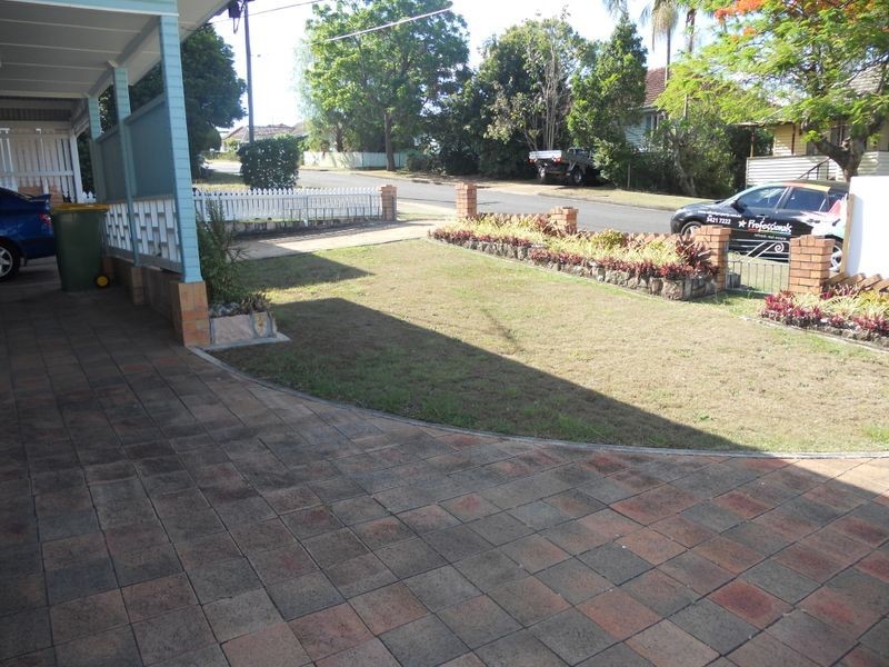 27 Thornycroft  Street, Tarragindi QLD 4121