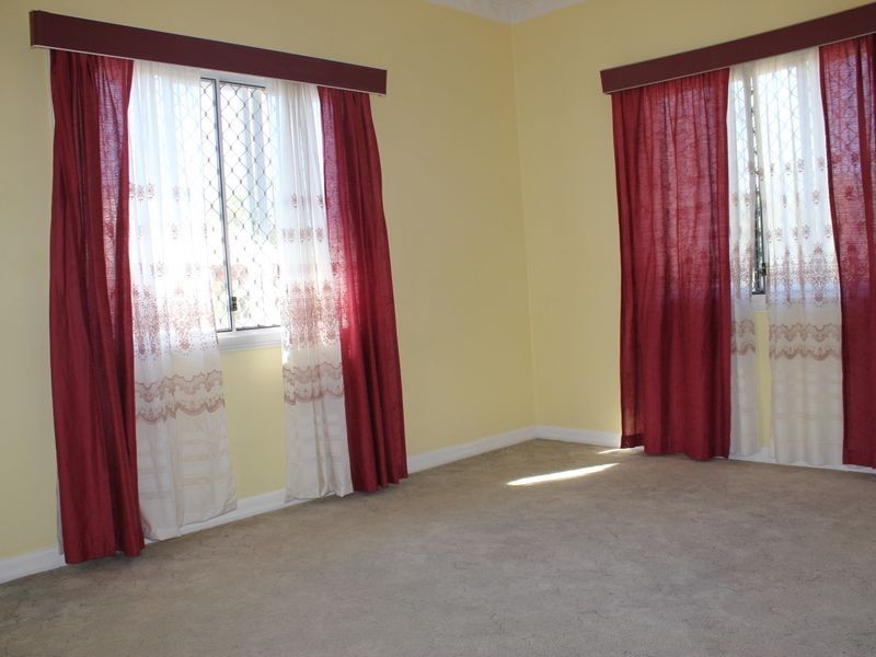 27 Thornycroft  Street, Tarragindi QLD 4121