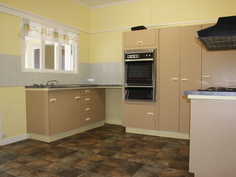 27 Thornycroft  Street, Tarragindi QLD 4121