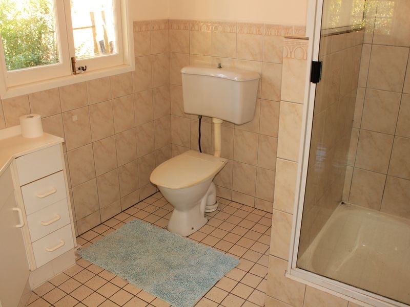 847 Logan Rd, Holland Park West QLD 4121