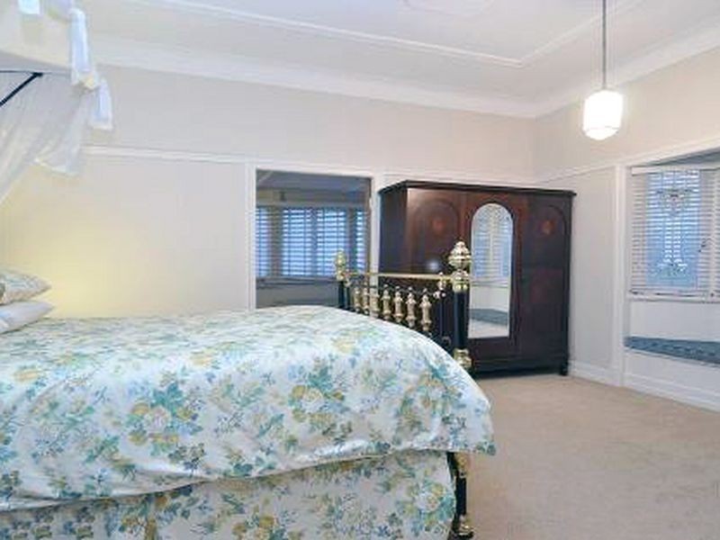 40 Percival Terrace, Holland Park QLD 4121