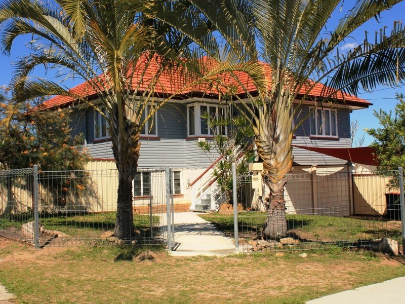 152 Sterculia Ave, Holland Park West QLD 4121