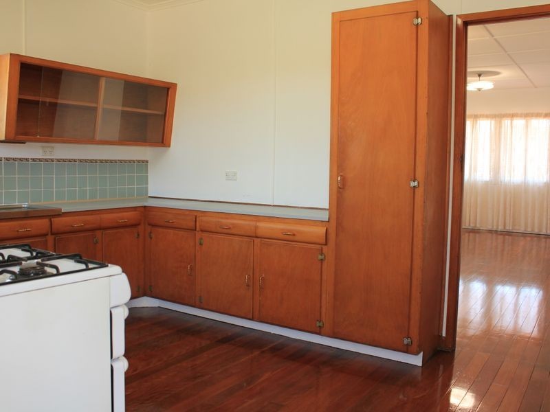 152 Sterculia Ave, Holland Park West QLD 4121