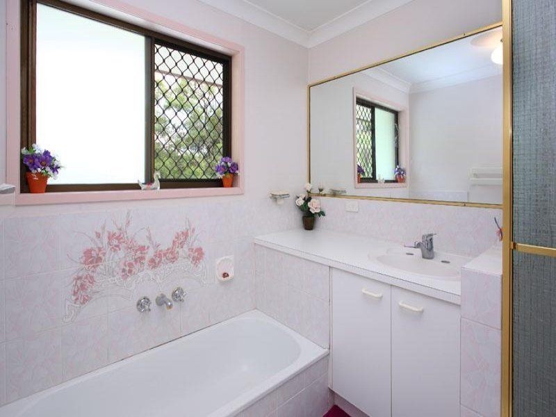 15 Roosevelt Drive, Stretton QLD 4116