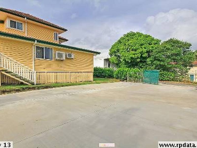 27c Roscoe Street, Holland Park QLD 4121