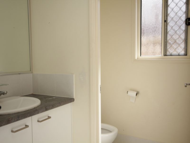 4/6 Butcher Ave, Lawnton QLD 4501