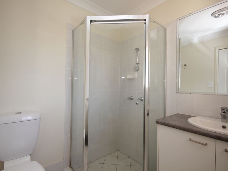 4/6 Butcher Ave, Lawnton QLD 4501