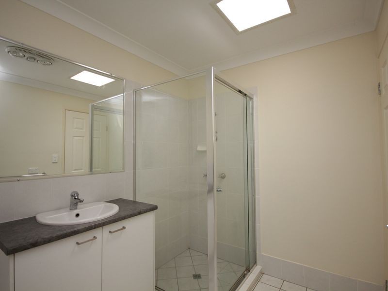 4/6 Butcher Ave, Lawnton QLD 4501