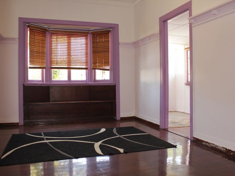 13 Bunya St, Greenslopes QLD 4120