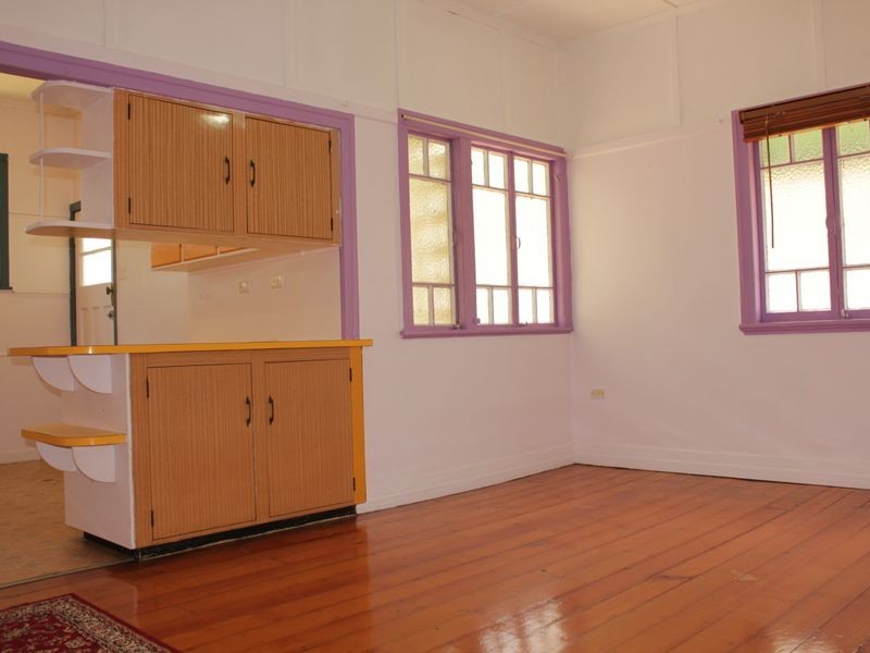 13 Bunya St, Greenslopes QLD 4120