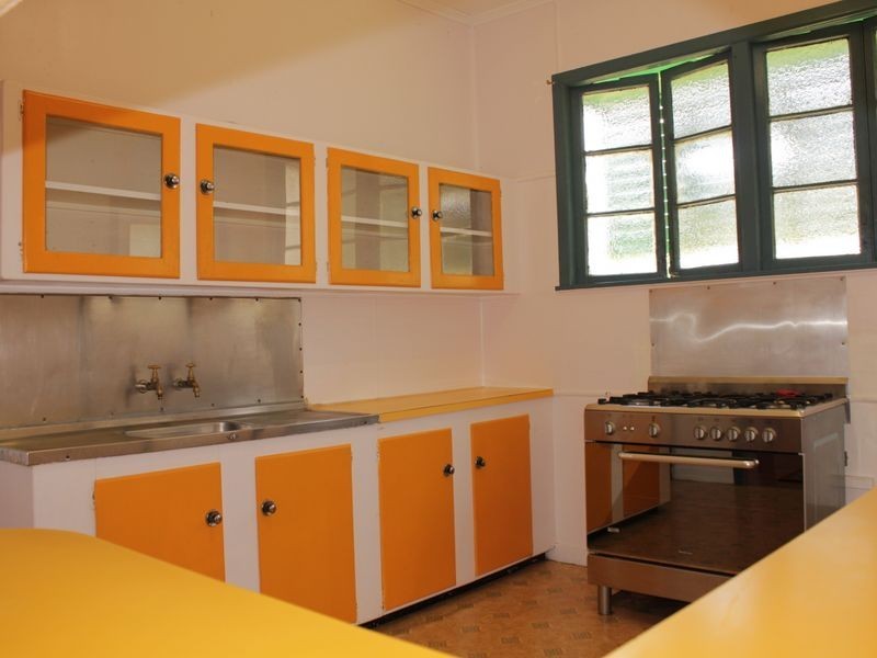 13 Bunya St, Greenslopes QLD 4120