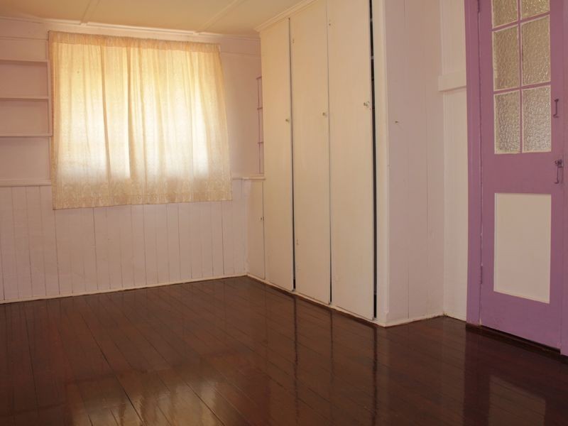 13 Bunya St, Greenslopes QLD 4120