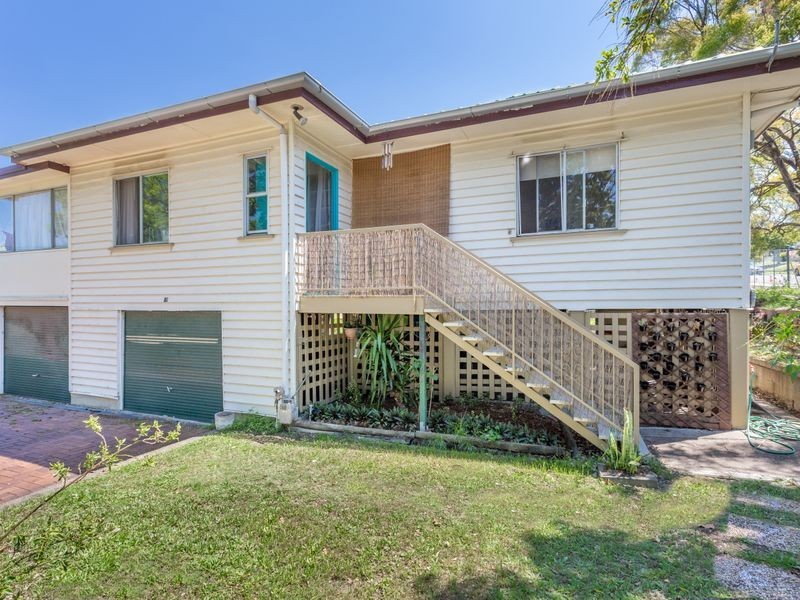 18 Nurstead St, Camp Hill QLD 4152