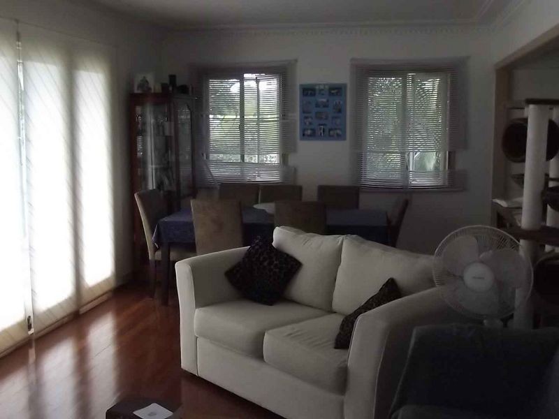 106 Marshall Rd, Holland Park West QLD 4121